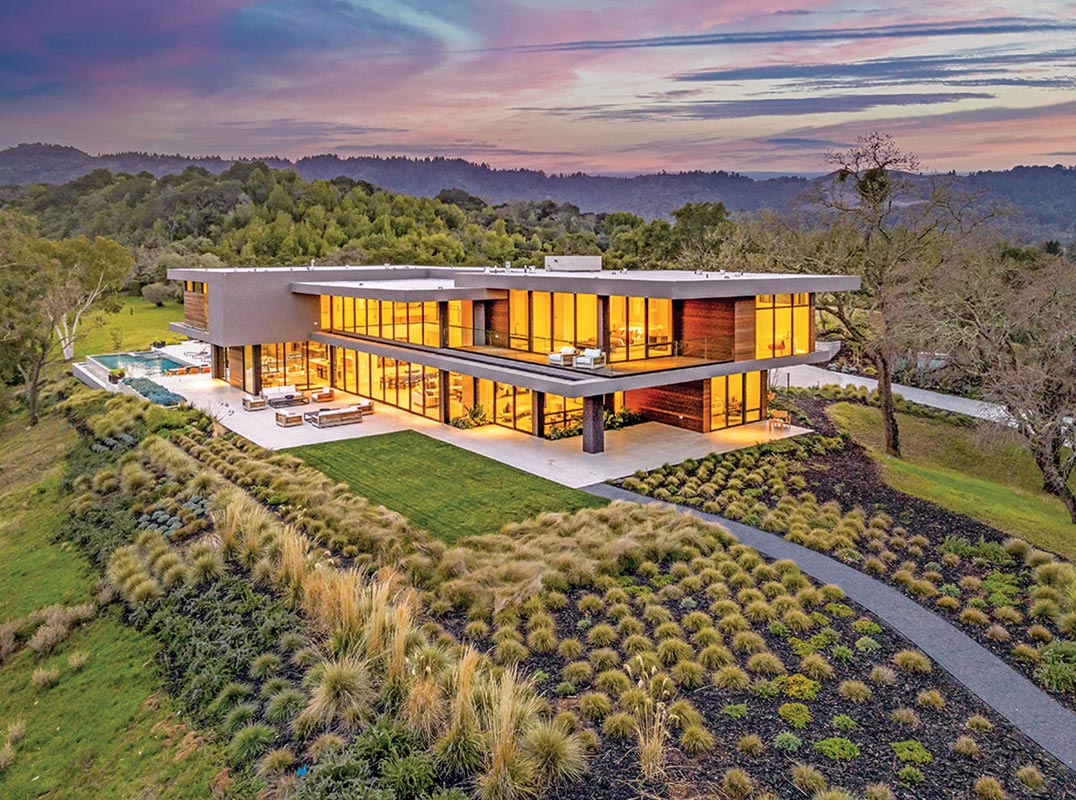 The Ultimate Setting for Luxurious Silicon Valley Living