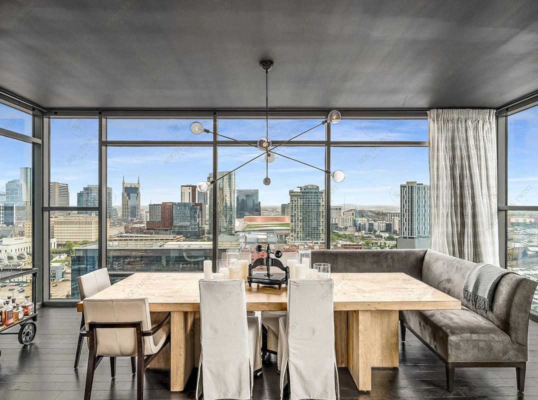 Timeless Design + Panoramic Views In The Gulch